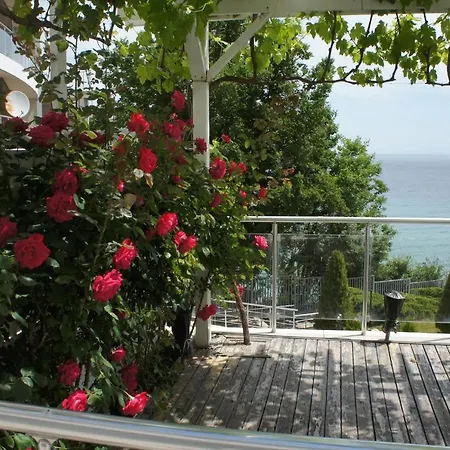 Silver Beach Byala - първа линия, морска панорама *